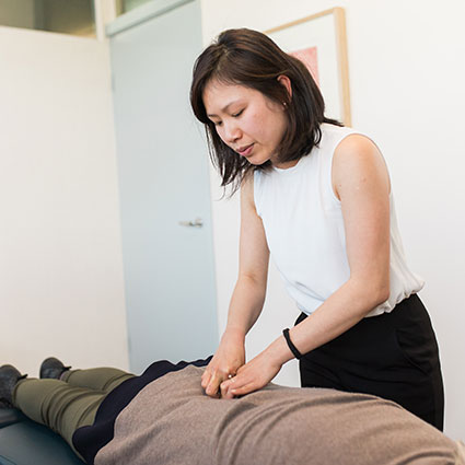 Chiropractic care a short drive from Woden, at Weston Creek Chiropractic Centre